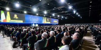 Sportello Polis Poste Italiane. Un aiuto ai piccoli comuni italiani per semplificare la burocrazia Poste Italiane