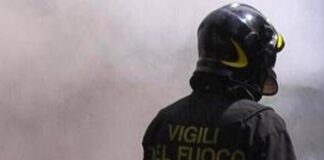 Vercelli, ultraleggero precipita in una risaia e prende fuoco: due morti