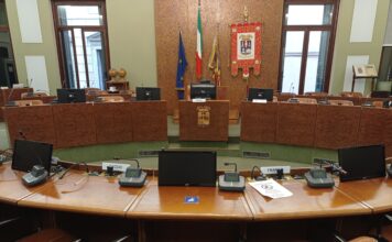 Caso Silva a Montecchio Precalcino, Provincia di Vicenza: “Non c’è ancora una data per la Conferenza dei Servizi” Sala del consiglio della Provincia Vicenza silva