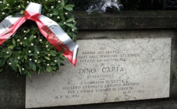 Vicenza ricorda Dino Carta: sabato la cerimonia per lo studente partigiano in via Calderari dino carta lapide