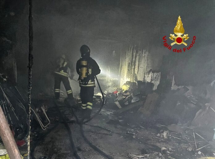 garage incendiato castelgomberto