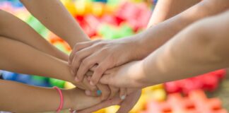 Pari opportunità e famiglia, Meritocrazia Italia: “La prima educazione passa dalla cultura del rispetto” Pari opportunità e famiglia