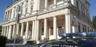Vicenza, fugge contromano per le vie del centro storico e sperona l’auto della polizia locale fuga irregolarità