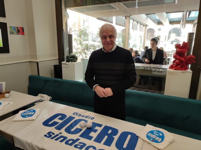 Claudio Cicero ha presentato la sua candidatura a sindaco di Vicenza (foto di Gianni Poggi)