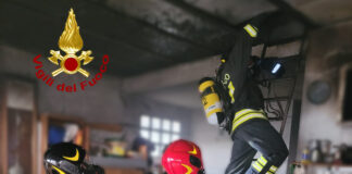 Dueville, incendio in abitazione: nessun ferito. Fiamme domate dai vigili del fuoco