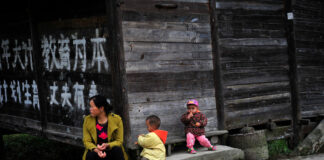 Per le madri single in Cina vengono eliminati gli ostacoli alla maternità e Pechino cerca di far aumentare le nascite maternità cina