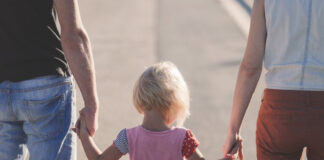 Figli nati in Italia da coppie omogenitoriali, Meritocrazia Italia: “Si intervenga con urgenza” figli