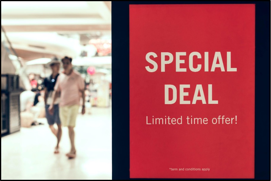 e-commerce: offerte online (Foto di Artem Beliaikin su Unsplash)