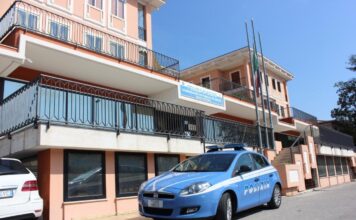 Bassano del Grappa. Tentano di portar via i soldi dalla gettoniera di una lavanderia, denunciati quattro minorenni e un diciottenne Polizia di Stato: commissariato Bassano del Grappa. arrestato autore furti in casa lavanderia furto