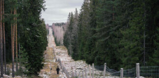 La Finlandia inizia la costruzione della recinzione sul confine con la Russia finlandia