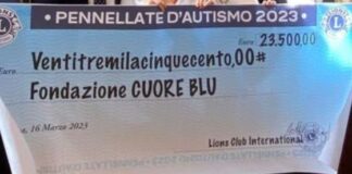 Mostra “Pennellate d’Autismo”, raccolti 23.500 euro a favore della Fondazione Cuore Blu pennellate