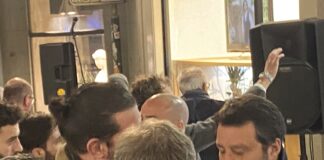 Ugone folgorato sulla via di palazzo Trissino non abbraccia dio della politica: “Non voglio essere ostacolo politico a danno soci BPVi”. O della Lega? Luigi Ugone, Mario Zambon e altri collaboratori a colloquio con Matteo Salvini il 17 marzo al lancio di Rucco da parte della Lega