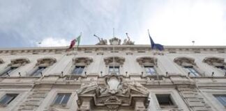 Reddito cittadinanza, per la Consulta “non può aiutare chi si rovina con il gioco”