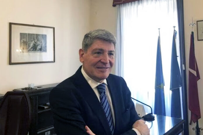 Valerio Valenti commissario migranti