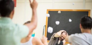 Allarme sociale ‘violenza a scuola’, Meritocrazia Italiana: si istituisca la nuova figura del ‘tutor di vigilanza e supporto’ Violenza a scuola