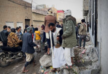 Una calca nella capitale dello Yemen uccide almeno 78 persone in cerca di aiuti alimentari Yemen Sanaa