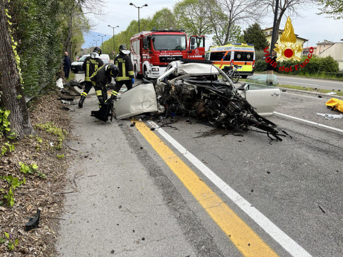 auto contro albero ferito giovane bassano del grappa