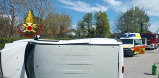 Cartigliano, incidente tra auto e un furgoncino: feriti i conducenti