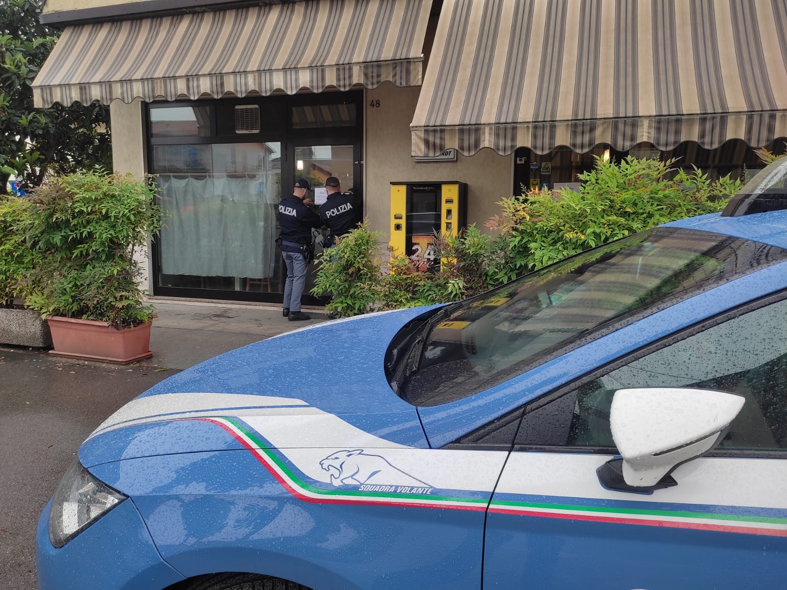 Bar Palazzetto ad Anconetta chiuso dalle forze di Polizia di Vicenza