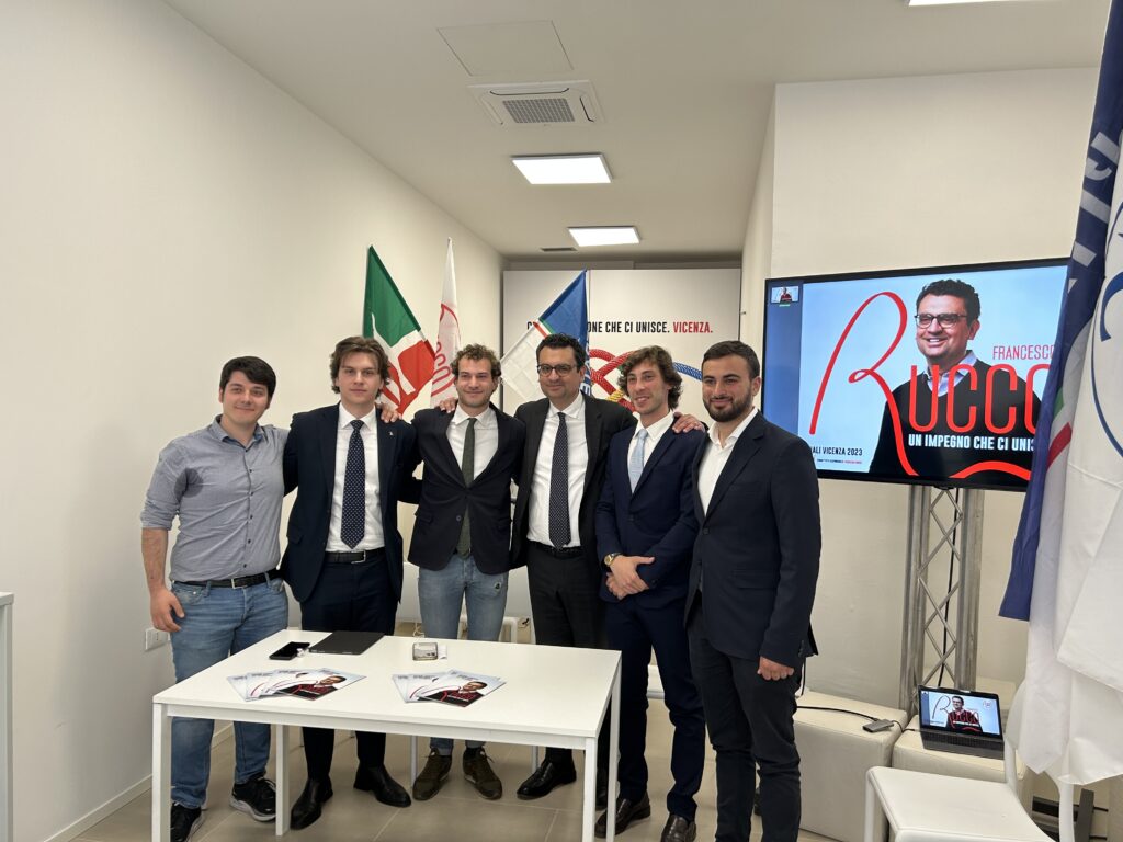 Giovani candidati del cdx a Vicenza Luca Zanon - lista Rucco, Nicolò Aldighieri Fratelli d'Italia, Jacopo Maltauro - Lega, francesco Rucco, Matteo Marra - Forza Italia, Giuseppe Pellizzari - lista Rucco