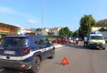 Indagine Vacanze Sicure 2023 realizzata dalla Polizia Stradale, Assogomma e Federpneus: pericolo pneumatici non conformi Incidente moto auto