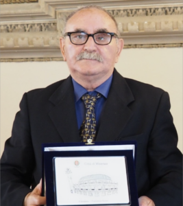 Nel 2020 Luciano Parolin ha ricevuto dall'amministrazione una targa per il legame con la sua città testimoniato dalla prolifica produzione libraria frutto delle sue approfondite ricerche storiche