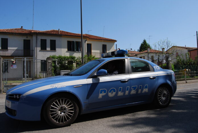 Polizia interviene