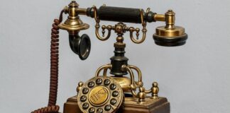 “Le più grandi invenzioni della storia”, il telefono: sull’inventore una contesa durata più di 100 anni telefono