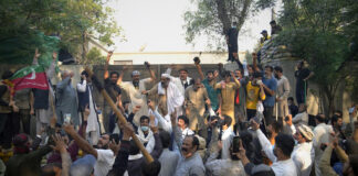 L’opposizione pakistana inizia a crollare dopo l’arresto di migliaia di persone pakistan