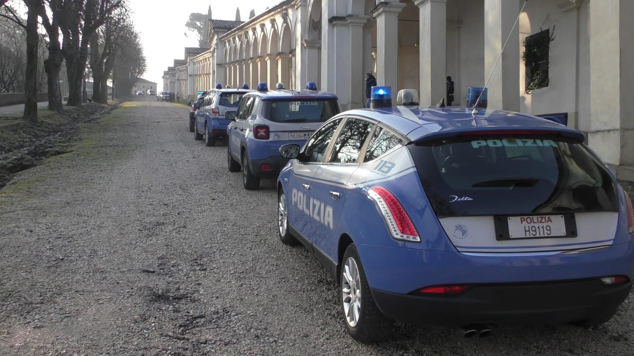 bengalese Senza fissa dimora edifici abbandonati