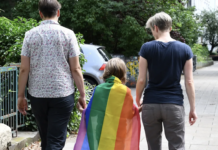 Famiglie Arcobaleno in Veneto, sit-in al Tribunale di Padova per l’impugnazione di 37 atti di nascita Figli di coppie arcobaleno
