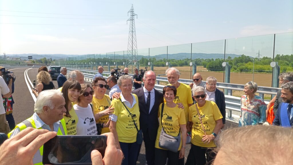 Zaia col comitato Bretella dell'Albera tangenziale vicenza