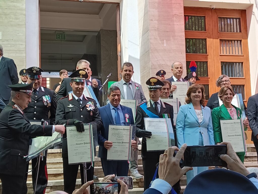 Luca Fusaro con gli altri Cavalieri dell’Ordine al Merito della Repubblica