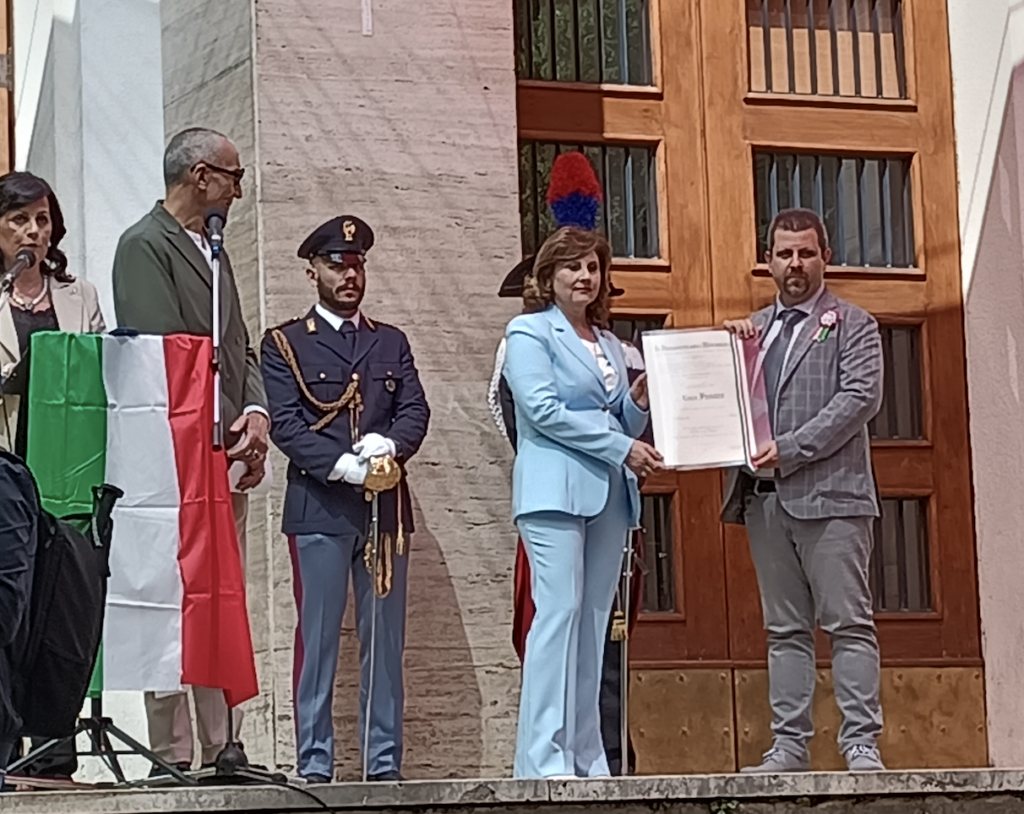 Luca Fusaro, la consegna dell'onorificenza di "Cavaliere dell’Ordine al Merito della Repubblica"