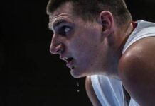 Nba, Jokic stop per infortunio al ginocchio: fermo un mese