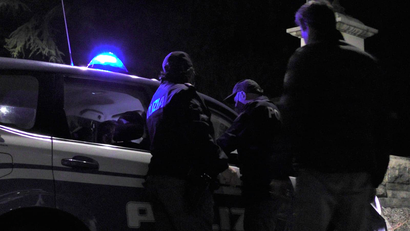 extracomunitari coppia di rapinatori rapina ed estorsione