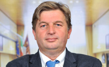 Finanziamento UE Ucraina, Valdegamberi (Lega) critico: “Rischio per i conti italiani e veneti, prima la nostra sanità” fine vita dazi usa ucraina prestito