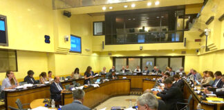 Consiglio regionale del Veneto, la denuncia di Lorenzoni: “Valdegamberi ha insultato la presidente dell’assemblea Francesca Zottis” consiglio regione veneto sviluppo