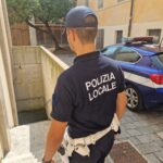 Thiene, al parcheggio Nova Thiene Polizia Locale Nordest Vicentino controlla e sanziona gruppo di giovani Thiene, al parcheggio Nova Thiene Polizia Locale Nordest Vicentino