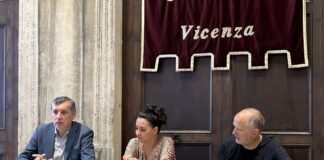 XXVII Festival Spazio & Musica a Vicenza: i concerti nei tesori architettonici Al centro Ilaria Fantin, alla sua sinistra Fabio Missaggia, organizzatore, e alla sua destra Stefano Lorenzetti, il direttore del Conservatorio di Vicenza Arrigo Pedrollo