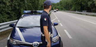 Caltrano, tre motociclisti per sicurezza stradale sul Costo chiamano Polizia Locale Alto Vicentino per automobilista alterato psicofisicamente Caltrano, Polizia Locale Alto Vicentino sul Costo