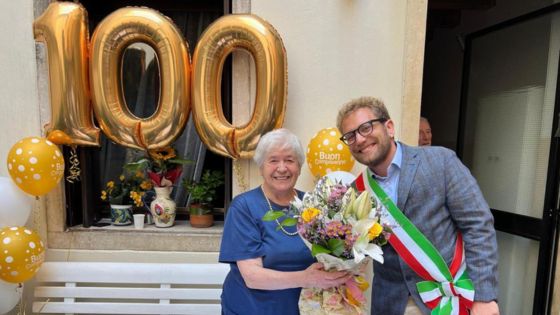 Giacomo Possamai con la centenaria Teresa Garzon