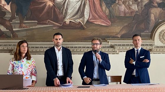 ViOFF, presentazione. Da sinistra: Vittoria Muraro Ceo Meneghini & Associati, assessore ai grandi eventi Leone Zilio, sindaco Giacomo Possamai, Marco Carniello, Global Exhibition Director Jewellery & Fashion di IEG