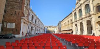 Divieto di vendere bottiglie di vetro e lattine durante concerti Viva Verdi e Nick Mason