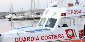 Ascoli Piceno, peschereccio affonda a 6 miglia da San Benedetto del Tronto: salvati tre pescatori