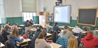 Qualità della formazione, Meritocrazia Italia: si ponga finalmente rimedio alle “classi pollaio” Classi pollaio
