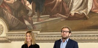 Michela Cavalieri, dg del Comune di Vicenza dal 1° ottobre, risponderà finalmente alle nostre domande del 6 agosto su di lei in Adacta e prima? Da sinistra il nuovo direttore generale Michela Cavalieri e il sindaco di Vicenza Giacomo Possamai