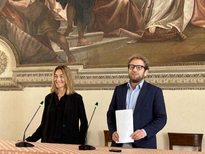 Da sinistra il nuovo direttore generale Michela Cavalieri e il sindaco di Vicenza Giacomo Possamai