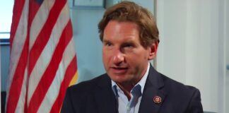 Primarie democratiche USA: l’anomala sfida di Phillips a Biden Dean Phillips