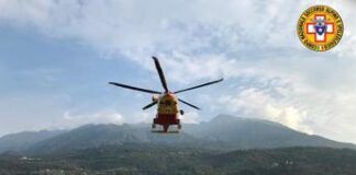 Esce per scattare foto notturne in montagna a Passo Pramollo, un uomo residente a Pontebba (Udine) si accascia su sentiero e muore Esce per scattare foto notturne in montagna, si accascia su sentiero e muore